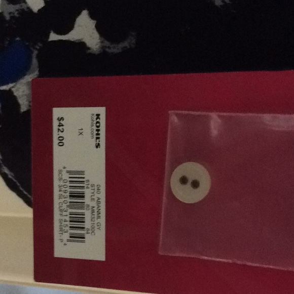 Blouse - Picture 2 of 3